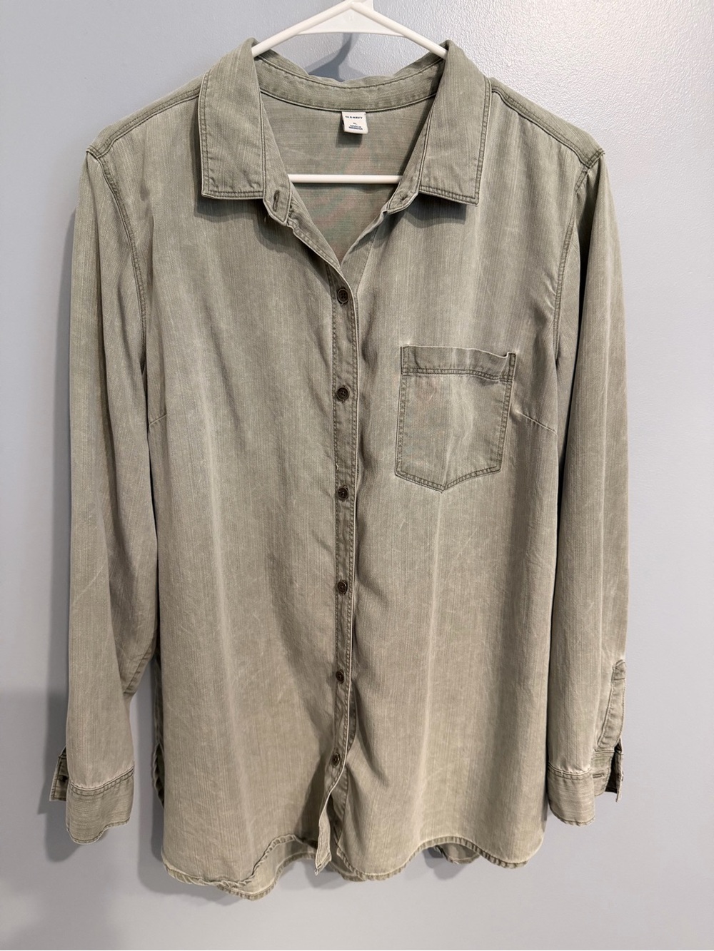 Women’s Washed Olive Button-Up Shirt - Casual Long Sleeve